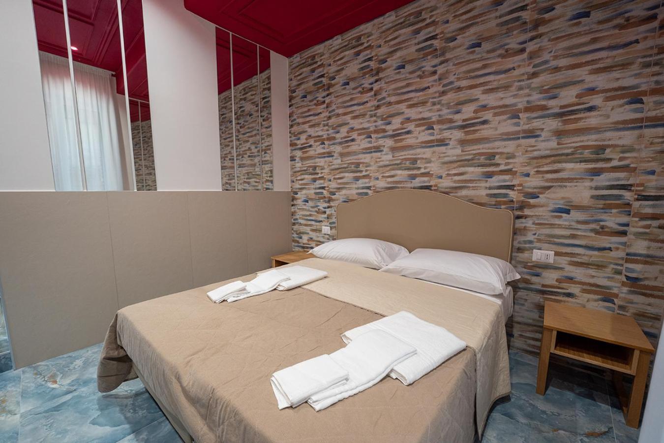 Отель P.C. Boutique Medina H. Napoli Centro, By Clapa Group Экстерьер фото